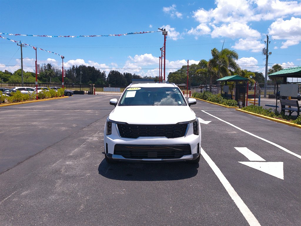 2025 Kia Sorento S AT's photo